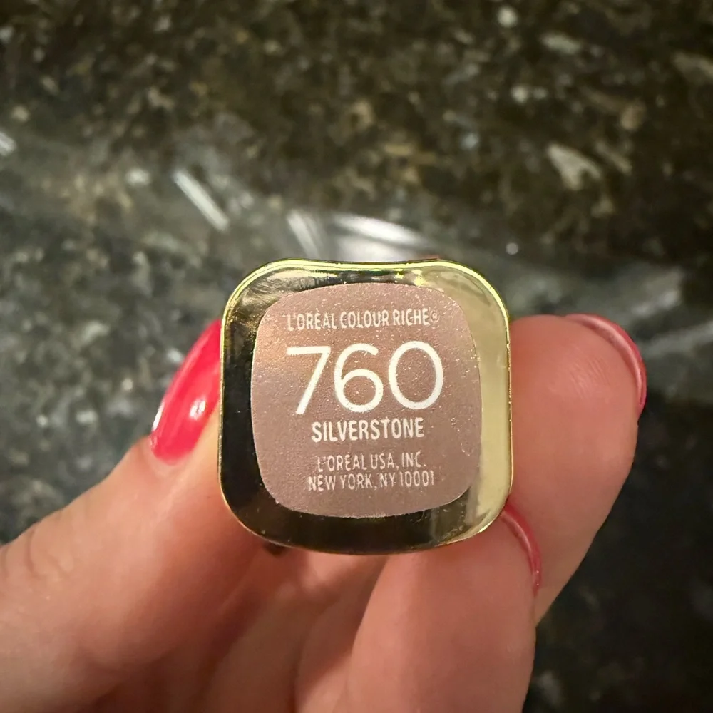 L'Oreal Satin Silverstone - Picture 3 of 4